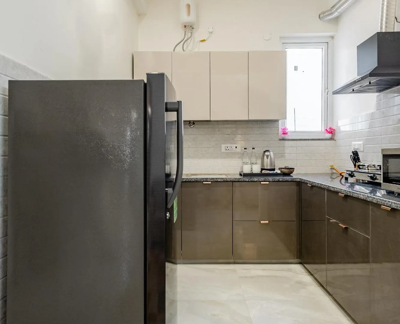 Lime Tree Luxury 2Bhk Serviced Apartment Near Artemis Hospital Gurgaon