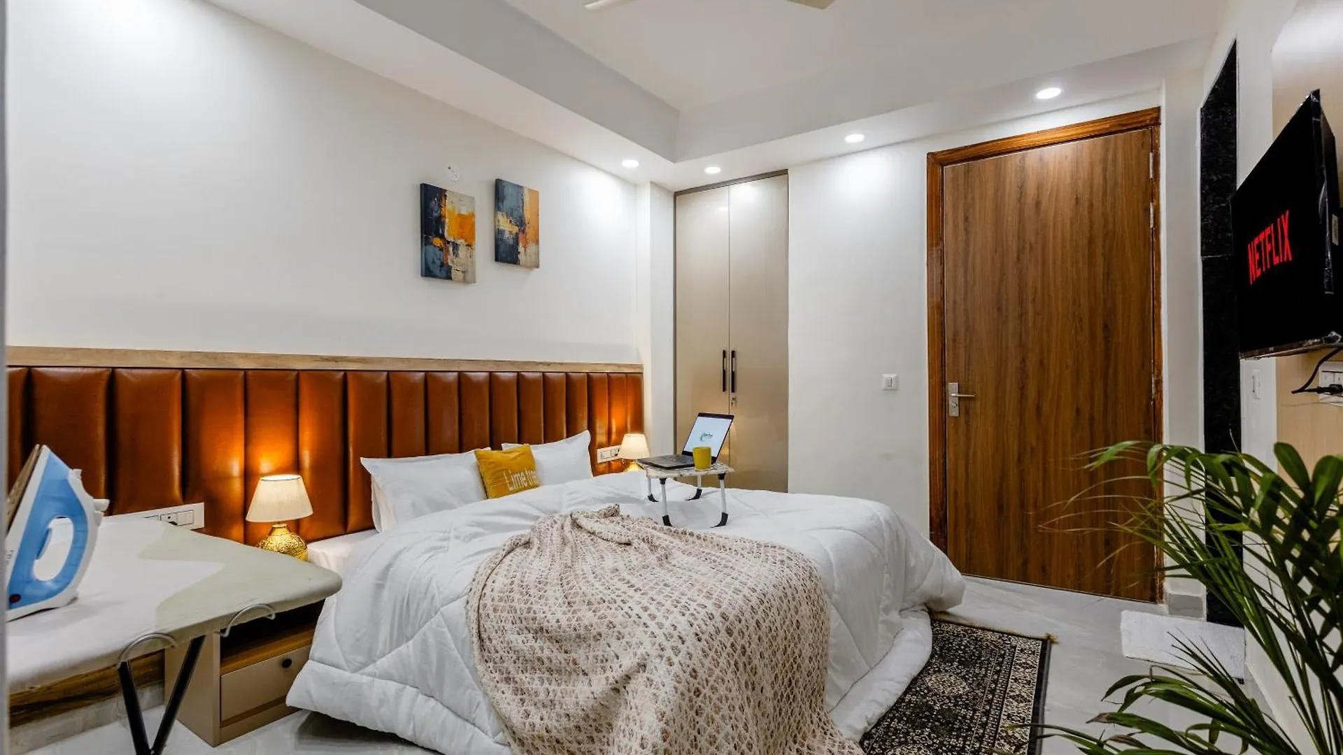Lime Tree Luxury 2Bhk Serviced Apartment Near Artemis Hospital Gurgaon