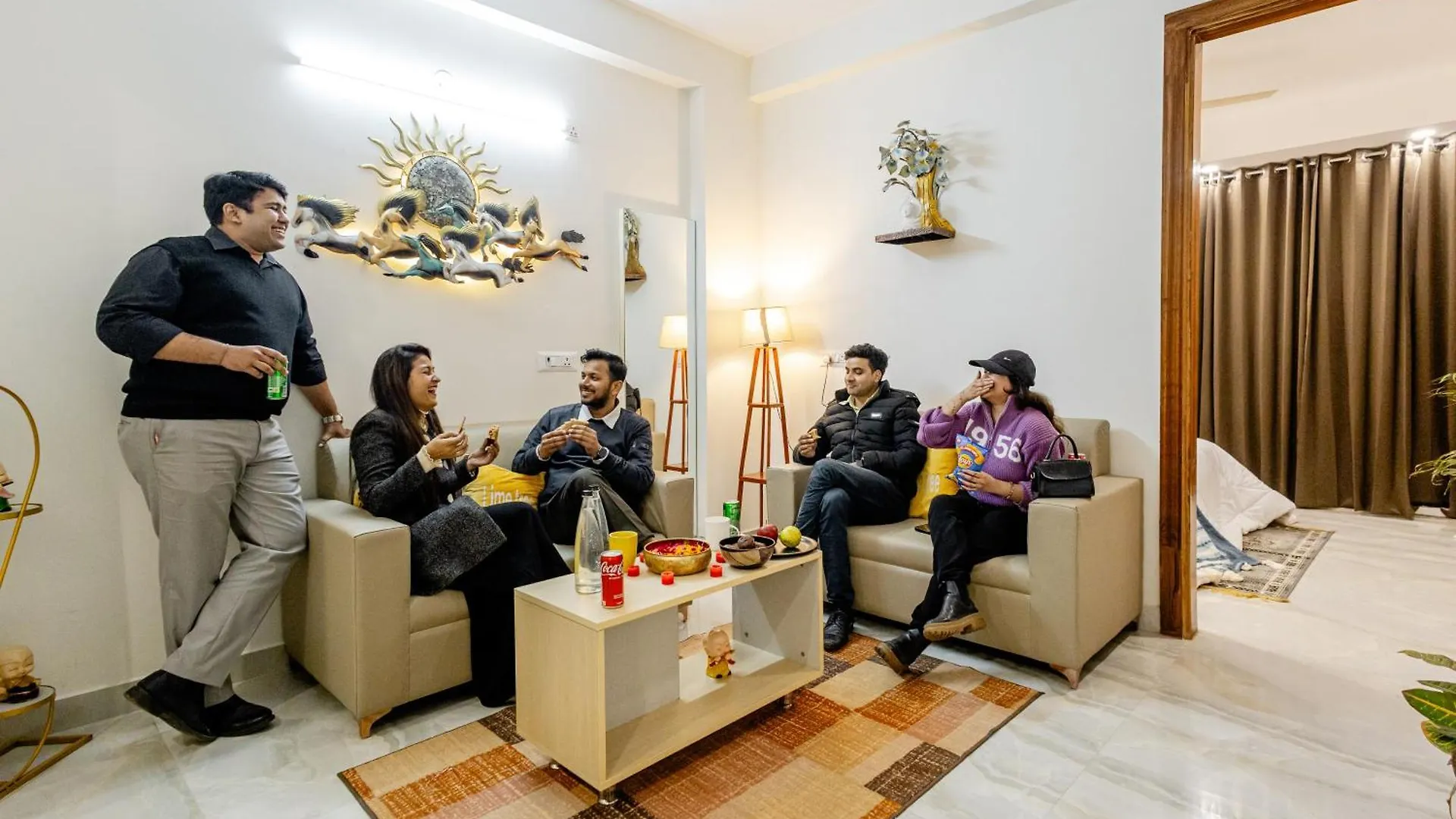 Lime Tree Luxury 2Bhk Serviced Apartment Near Artemis Hospital Gurgaon Indien