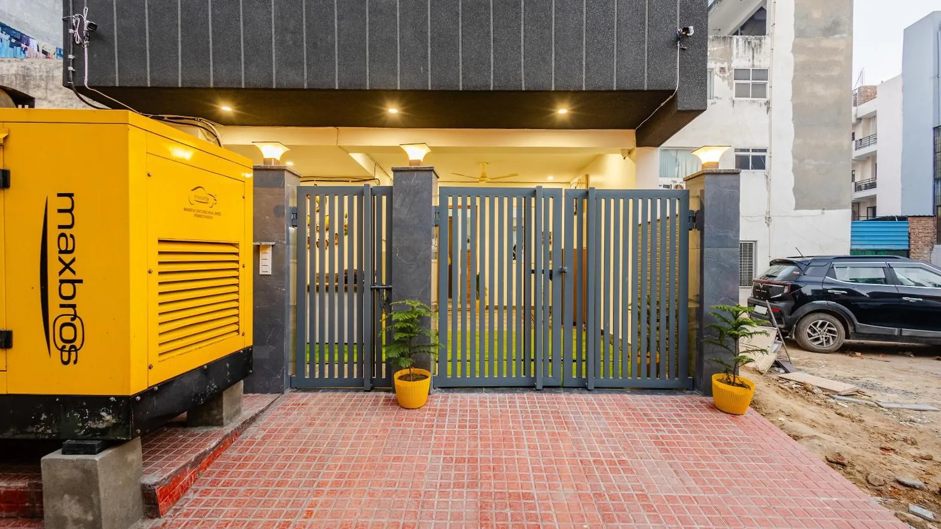Lime Tree Luxury 2Bhk Serviced Apartment Near Artemis Hospital Gurgaon