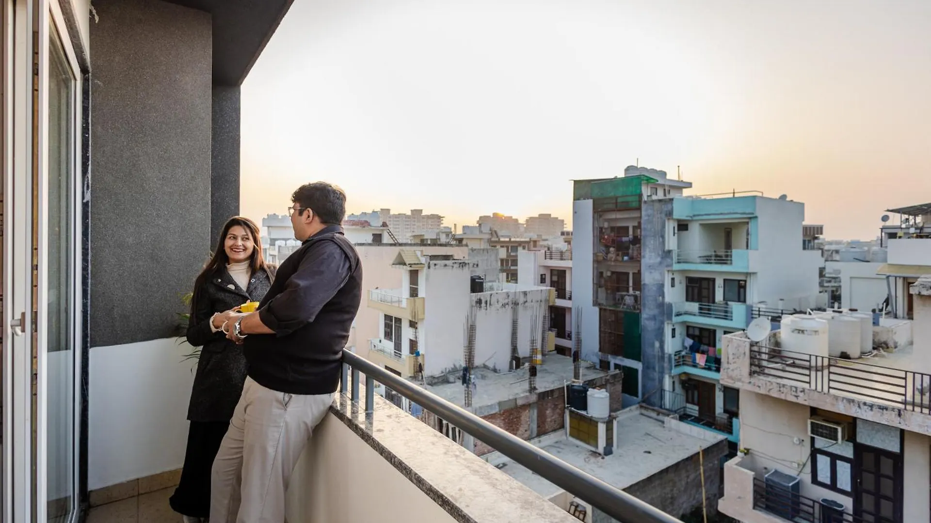 Lime Tree Luxury 2Bhk Serviced Apartment Near Artemis Hospital Gurgaon